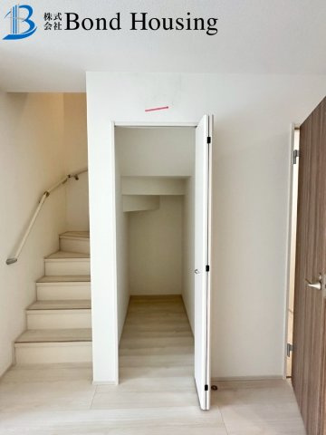 「東二見駅徒歩10分」「車並列2台可」魚住町西岡 限定1棟の収納