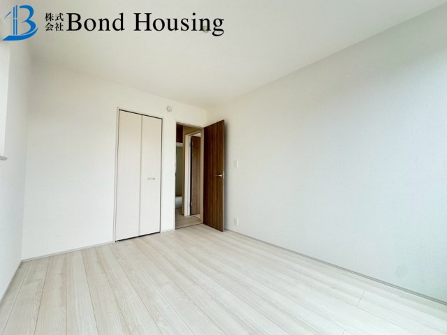 「東二見駅徒歩10分」「車並列2台可」魚住町西岡 限定1棟の洋室