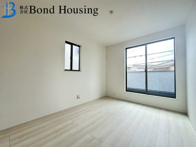 「東二見駅徒歩10分」「車並列2台可」魚住町西岡 限定1棟の洋室