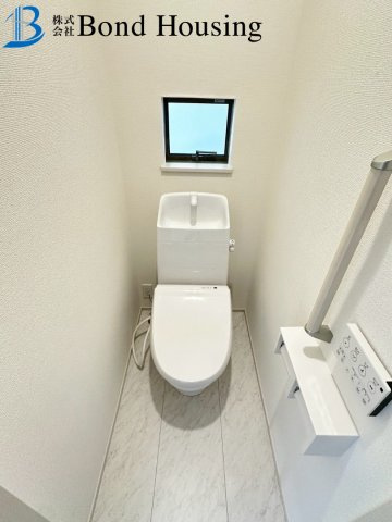 「東二見駅徒歩10分」「車並列2台可」魚住町西岡 限定1棟のトイレ