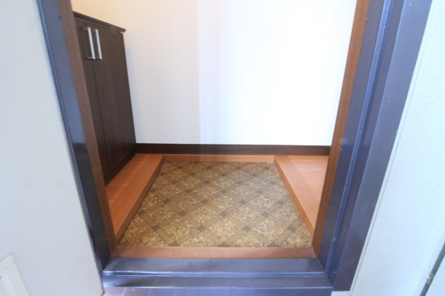 マーサ塩屋の玄関