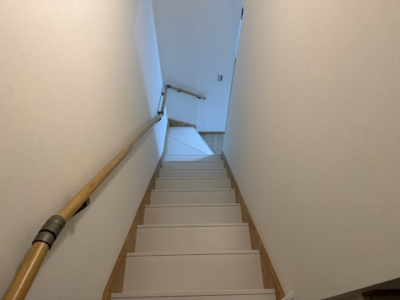 【エントランス】 | 馬堀町4丁目戸建 | 2F→バルコニー