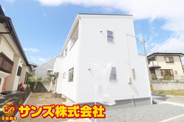 郡山市安積町南長久保1丁目　　　　２号棟　　　安積第３小学校、安積第２中学区　の前面道路含む現地写真|北東側前面道路