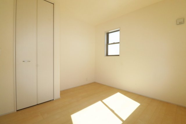 郡山市安積町南長久保1丁目　　　　２号棟　　　安積第３小学校、安積第２中学区　の収納