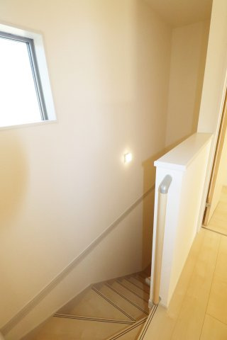 郡山市安積町南長久保1丁目　　　　２号棟　　　安積第３小学校、安積第２中学区　の洋室