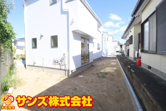 郡山市安積町南長久保1丁目　　　　２号棟　　　安積第３小学校、安積第２中学区　の外観|西側から見た庭スペース