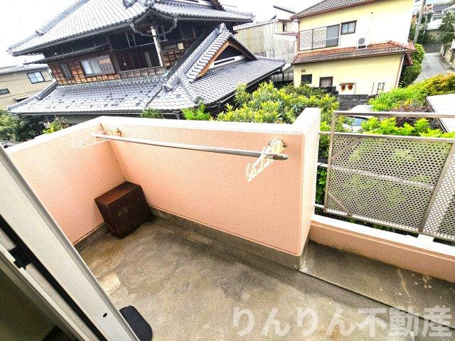 【バルコニー】 | ステュディオ山中 | 外からの目が気にならないバルコニーで洗濯物が干せます
