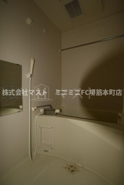 シャルマンフジ天神橋リバーサイドの浴室