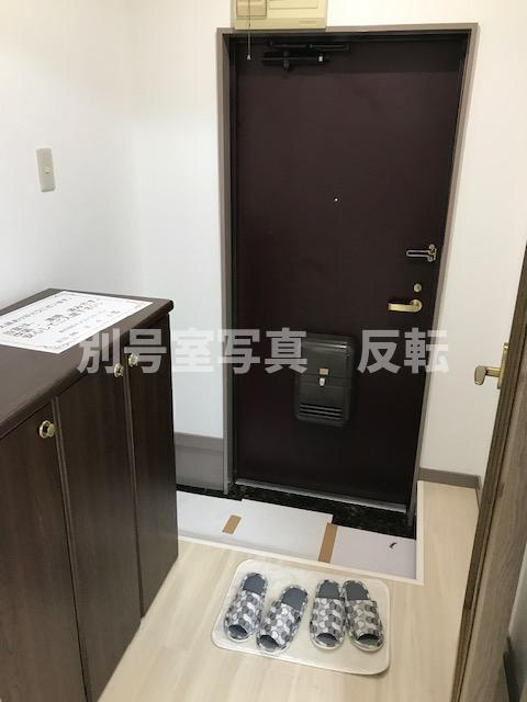 いずみハイツの玄関