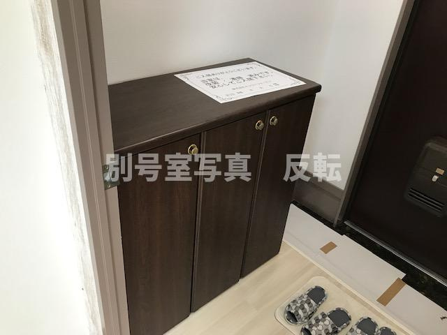 いずみハイツの玄関