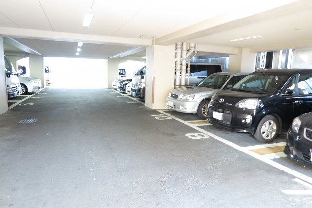 レユニール優の駐車場