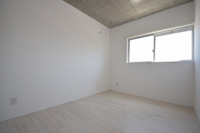 【洋室】 | ピース・スクエア小松島