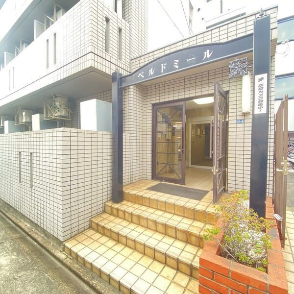 ベルドミールのエントランス|ゆとりのあるエントランスです