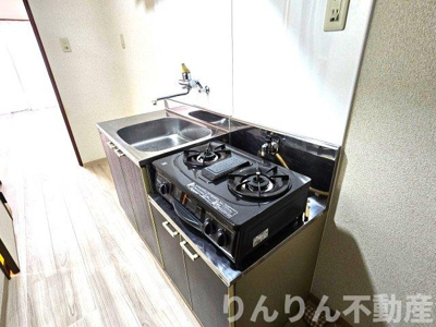 【キッチン】 | ステュディオ山中 | コンパクトなキッチンで掃除もラクラク