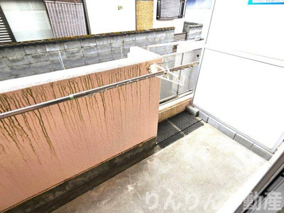 【バルコニー】 | ステュディオ山中 | 外からの目が気にならないバルコニーで洗濯物が干せます