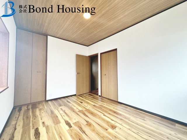 堀込車庫付き住宅　今寺　リフォ済み住宅　築37年の洋室