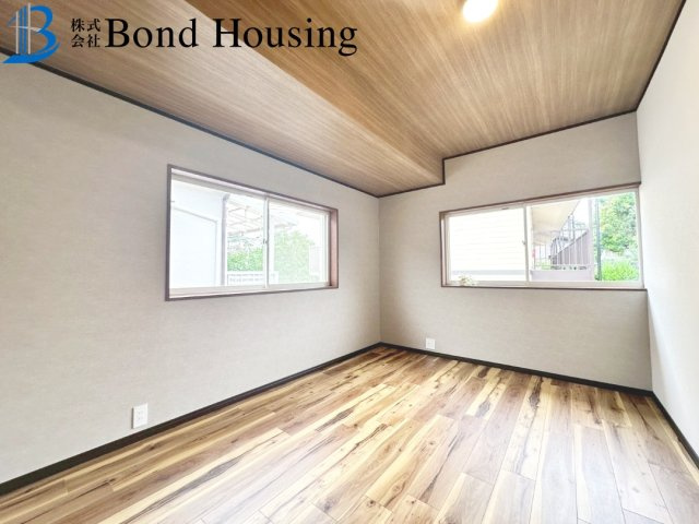 堀込車庫付き住宅　今寺　リフォ済み住宅　築37年の洋室