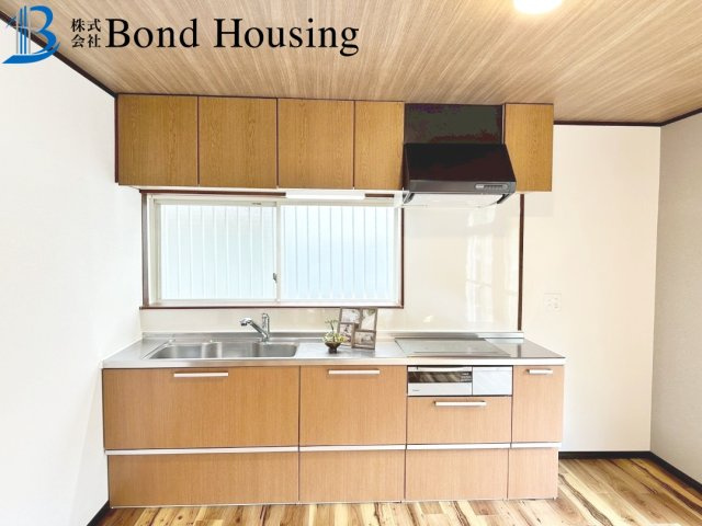 堀込車庫付き住宅　今寺　リフォ済み住宅　築37年のキッチン