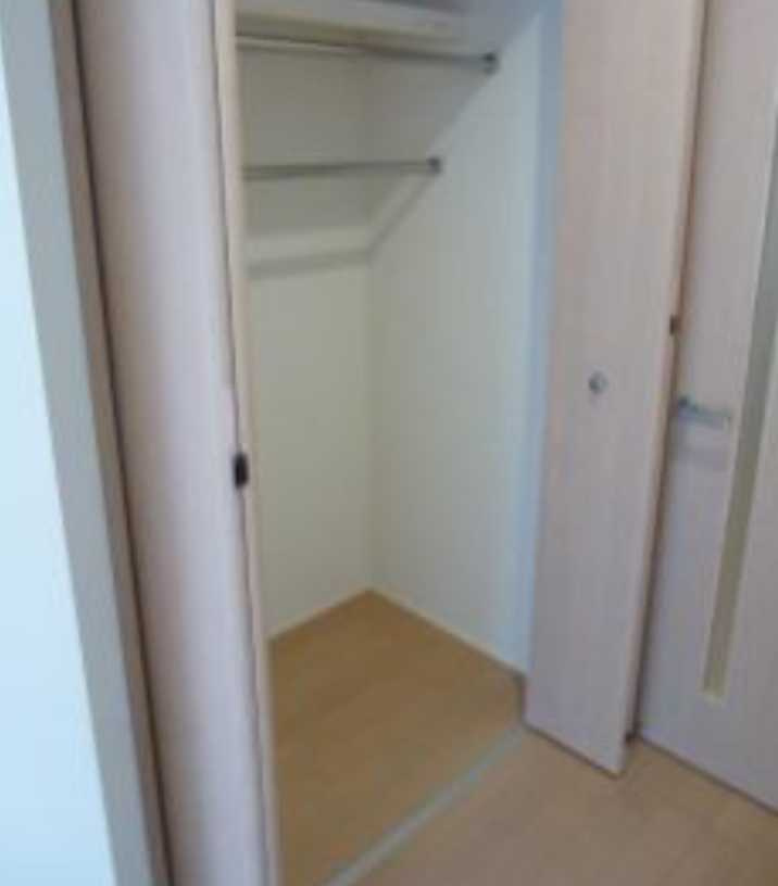 アヴニール三軒茶屋　築浅　ネット無料　パナソニックホームズの収納