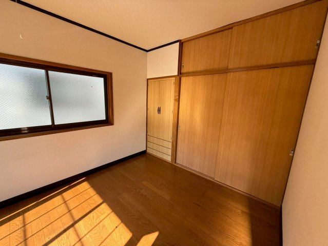 岩手県釜石市　戸建て連棟の洋室