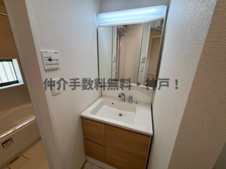 【独立洗面台】 | 神戸市垂水区城が山1丁目　新築戸建　仲介手数料無料！ | 独立洗面台で身支度をすべて済ませてしまいましょう