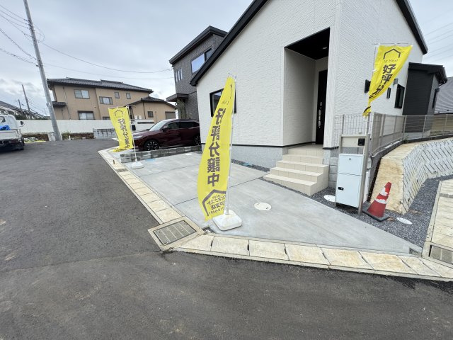 柏市酒井根２丁目新築戸建【酒井根小学校：7分】の駐車場|13号棟駐車スペース