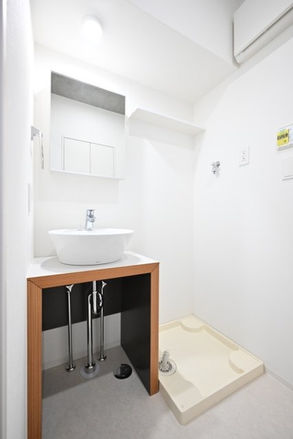 ＲＯＸＩＳ日暮里の洗面所