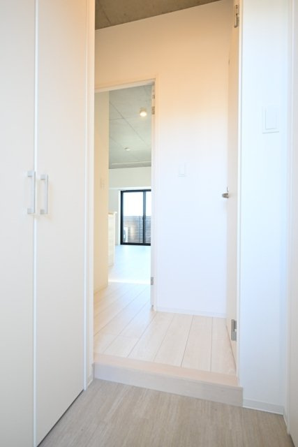 ＲＯＸＩＳ日暮里の玄関