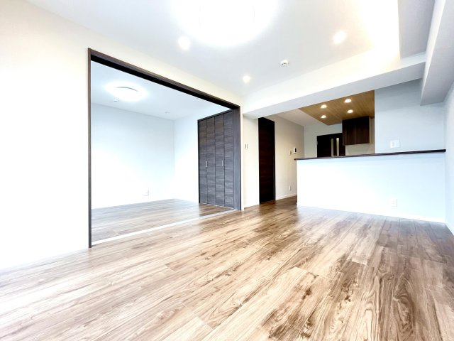 松戸第八マンションの居間・リビング