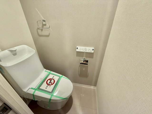 高田馬場ダイカンプラザのトイレ|明るく清潔感が溢れるトイレ。落ち着いた空間で安らぎのひとときをお過ごし頂けます。

ご内見希望・資料請求などお気軽にお問い合わせ下さい！
03-5990-5201