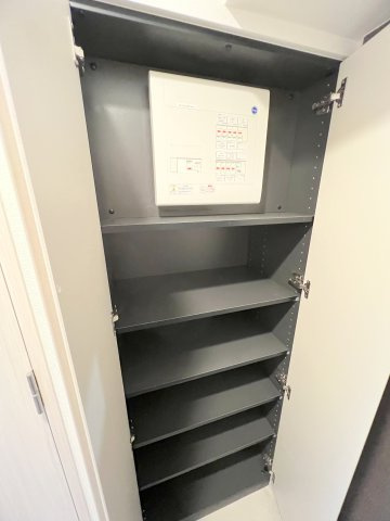 シーズンフラッツ大森ブライトの設備|玄関収納①