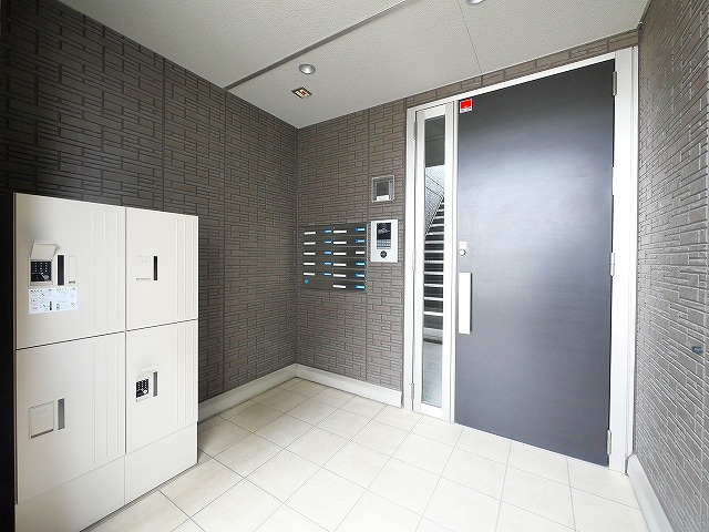 ベルヴェールのエントランス|ゆとりのあるエントランスです