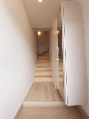 【玄関】 | サクライン方保田　Ⅱ | ゆったりとした玄関です