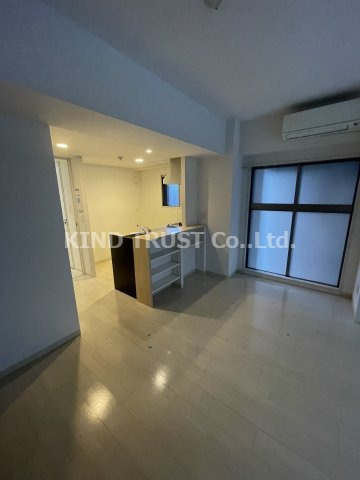 サクラブルーレジデンスの居間・リビング|使いやすい居間です