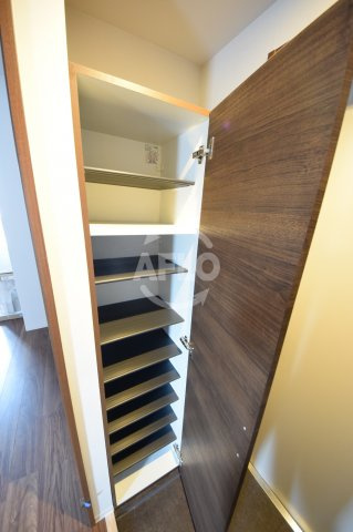 to U Uehommachiの収納|to U Uehommachi　シューズクローゼット