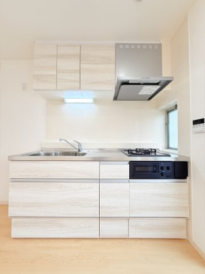 【キッチン】 | 上平間住宅2号棟 | システムキッチンに交換されている為、
使いやすさ◎