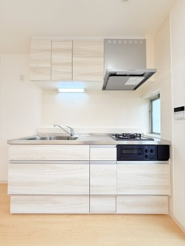 【キッチン】 | 上平間住宅2号棟 | システムキッチンに交換されている為、
使いやすさ◎