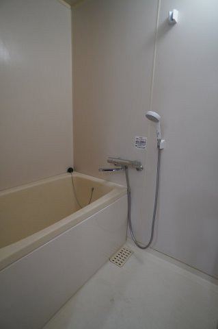 【外観】 | ルミエール戸田 | １階でも南側にスペースがありますので圧迫感がございません。また道路に面していないので人の目も気になりません。