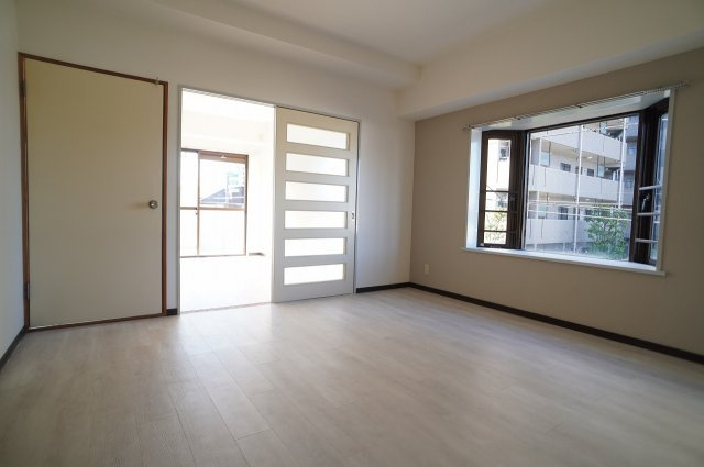 【浴室】 | ルミエール戸田 | ※同タイプのお部屋の写真です。状況によっては仕様変更の可能性もございます。