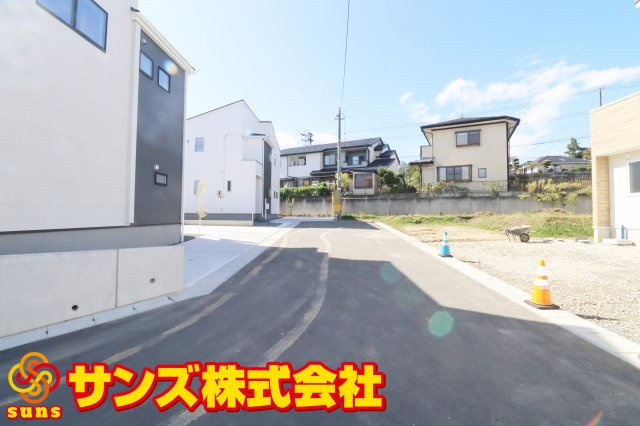 郡山市安積町南長久保1丁目　　　　３号棟　　　安積第３小学校、安積第２中学区　の居間・リビング