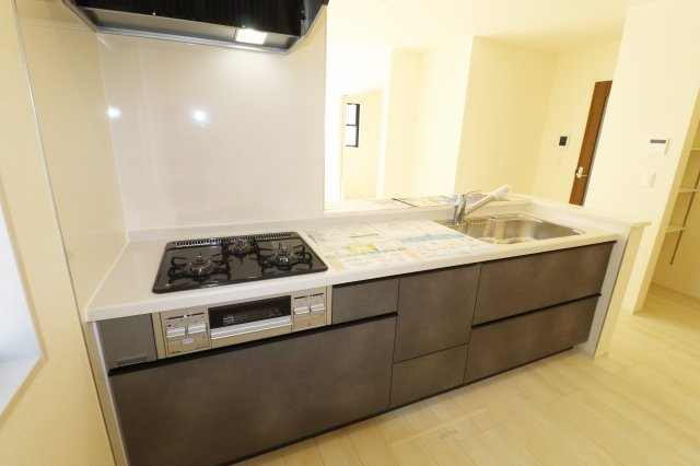 郡山市安積町南長久保1丁目　　　　３号棟　　　安積第３小学校、安積第２中学区　のキッチン