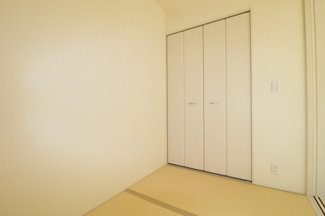 郡山市安積町南長久保1丁目　　　　３号棟　　　安積第３小学校、安積第２中学区　の収納