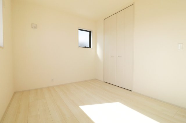 郡山市安積町南長久保1丁目　　　　３号棟　　　安積第３小学校、安積第２中学区　の洋室