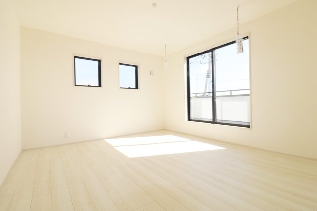 郡山市安積町南長久保1丁目　　　　３号棟　　　安積第３小学校、安積第２中学区　の洋室