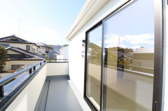 郡山市安積町南長久保1丁目　　　　３号棟　　　安積第３小学校、安積第２中学区　のバルコニー