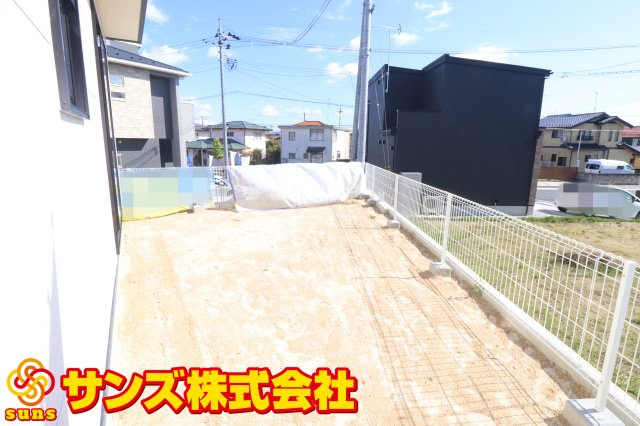 郡山市安積町南長久保1丁目　　　　３号棟　　　安積第３小学校、安積第２中学区　の外観|西側から見た庭スペース