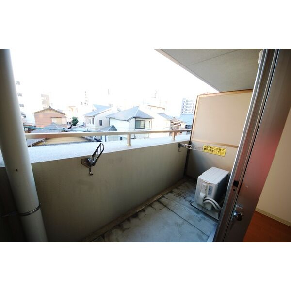 willDo金山正木　名古屋市賃貸　仲介手数料無料のバルコニー