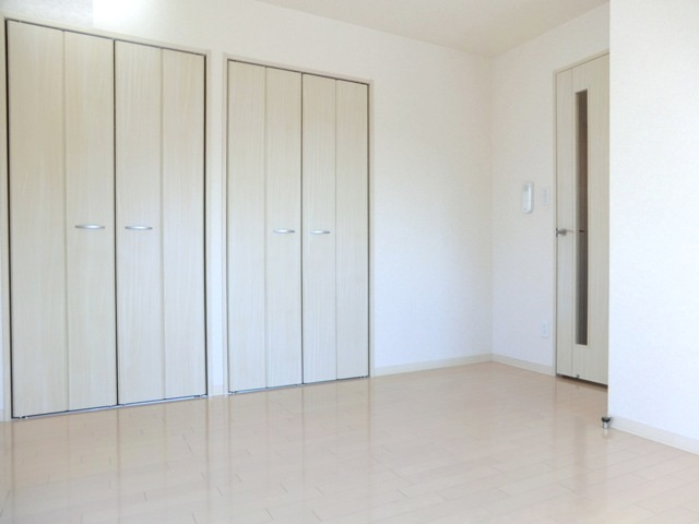 タック高砂の洋室|※別号室の参考写真です。