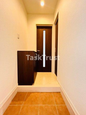 【玄関】 | セントポーリア梅園