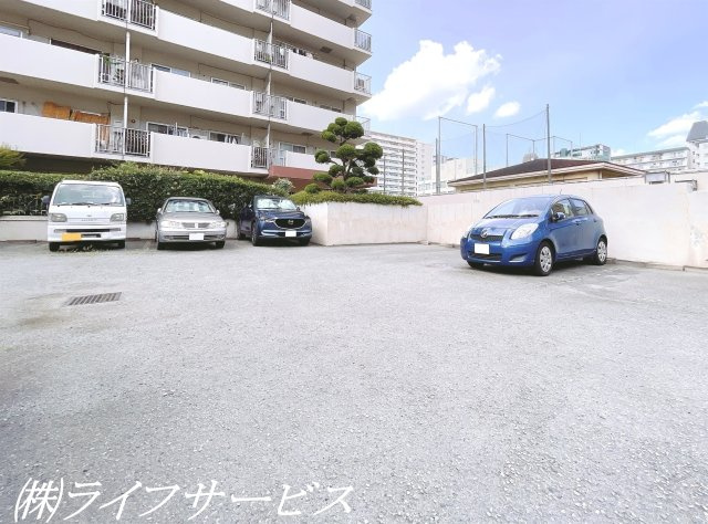 【駐車場】 | 新大阪シティハイツ | 敷地内駐車場